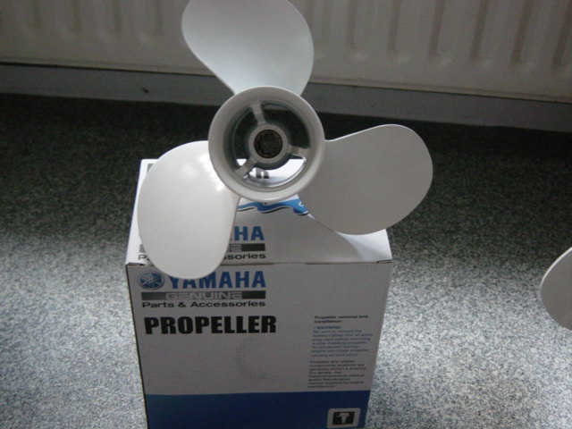Propeller 20ps, 25ps, 28ps, 30ps, 9 7/8x12-F
